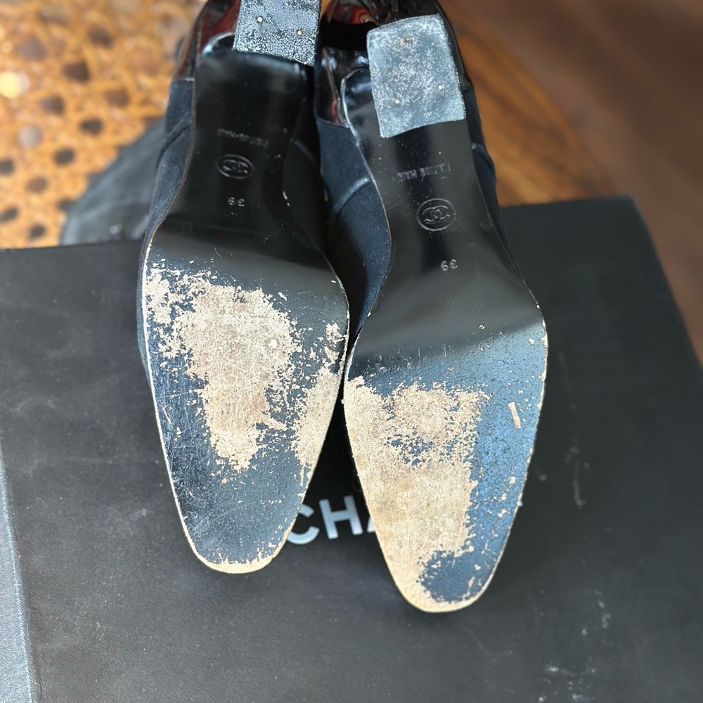 Chanel Vintage Boots size 39/8.5 - Picture 9 of 14